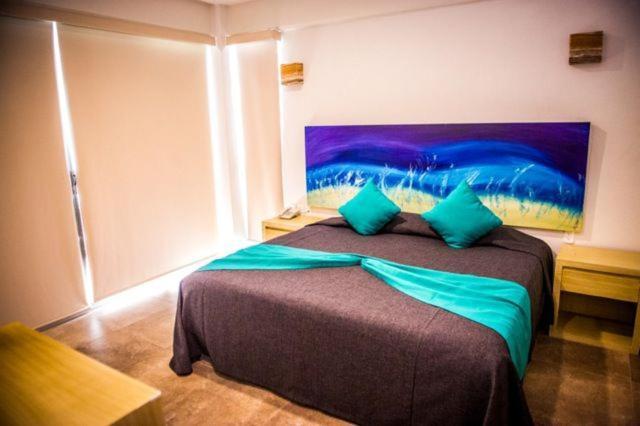 Hm Hotel Манзанило Екстериор снимка